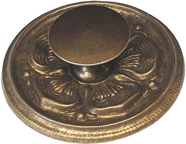 Beschläge historisch, Knopfgriff, Messing patiniert, Rosette mit Knopf und Schraube