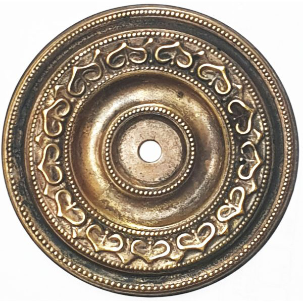 Rosette in Messing patiniert, antik, rustikal, zum selber mit Ringen oder Knöpfen kombinieren