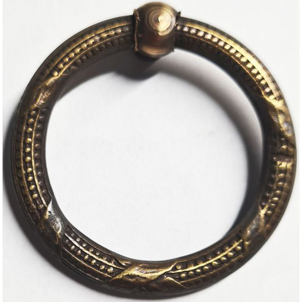 Ring, Messing antik patiniert. Aus Draht gefertigt, geprägt, alter Griff Bügel