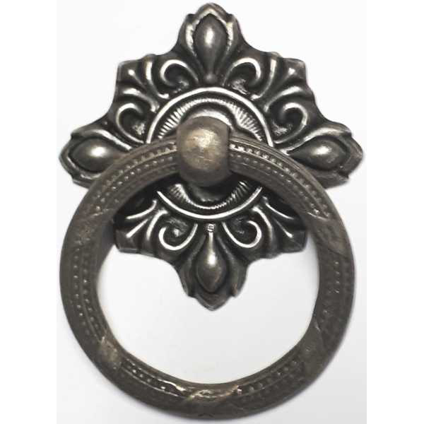 Ring mit Rosette, aus Messing gestanzt, geprägt und schön antik altverzinnt