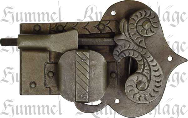 Schrankschloss mit Stulpe, Eisen gerostet und gewachst, mit Schlüssel, Dorn 65mm links