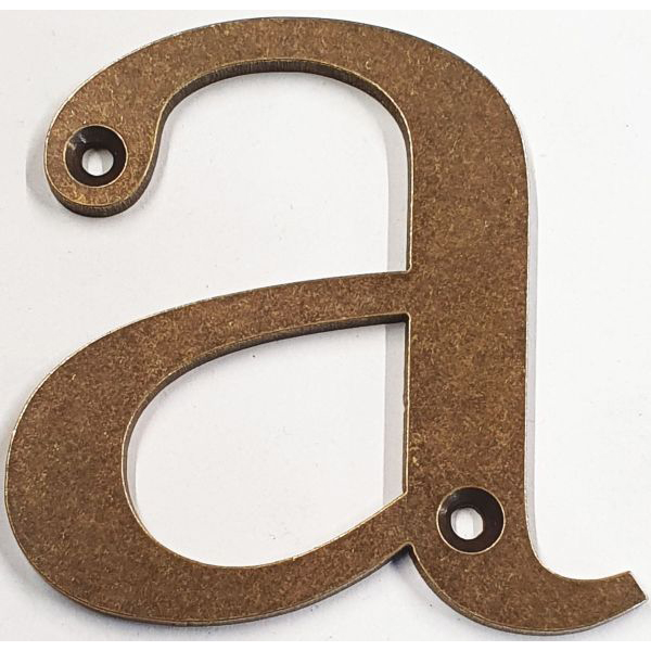 Hausnummer a Messing patiniert unlackiert, Höhe: 110mm. Messingbuchstaben alt antik.
