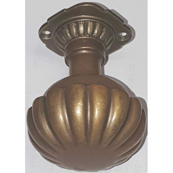 Türknopf antiker, Haustür Knopf alt, Haustür Knauf Landhaus, Tür Knauf Messing gegossen, patiniert, Knopf: Ø: 60mm, mit Rosette 8456/D