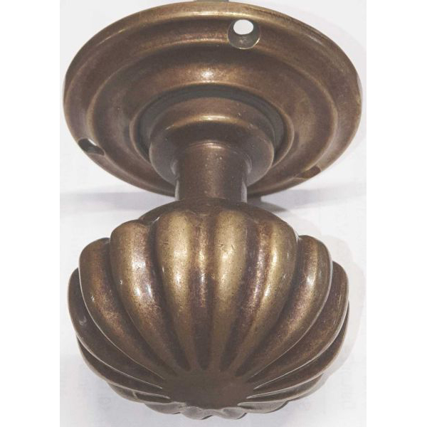 Türknopf antiker, Haustür Knopf alt, Haustür Knauf Landhaus, Tür Knauf Messing gegossen, patiniert  , Knopf: Ø: 60mm, mit Rosette Ø: 69mm