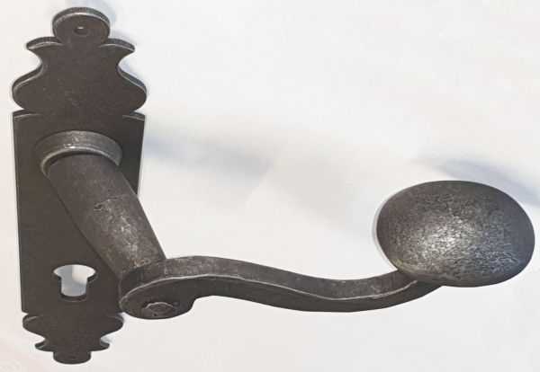 Haustürhalbgarnitur antik, Eisen geglüht mit gekröpfter Türklinke, antiker Türbeschlag, für einen alten Haustürbeschlag Bild 3