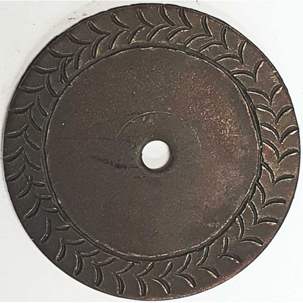 Rosette, Eisen gerostet. In Handarbeit gefertigt. Bohrung 4,5mm (HL)