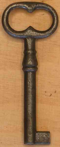 Schlüssel Eisen gegossen und gerostet, antik, alt (L)