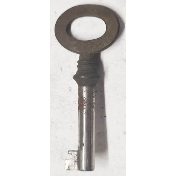 Schlüssel antike alte Form, aus Eisen mit Messingreide mit gefrästem Chubbart für Schließung 5 zierlich, nur noch 2 Stück verfügbar
