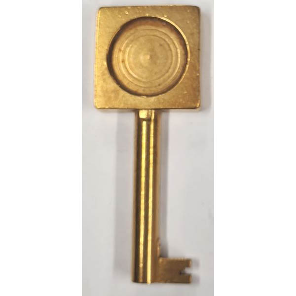 Schlüssel antike alte Form, aus Messing roh und geradem Bart, nur 3 Stück verfügbar