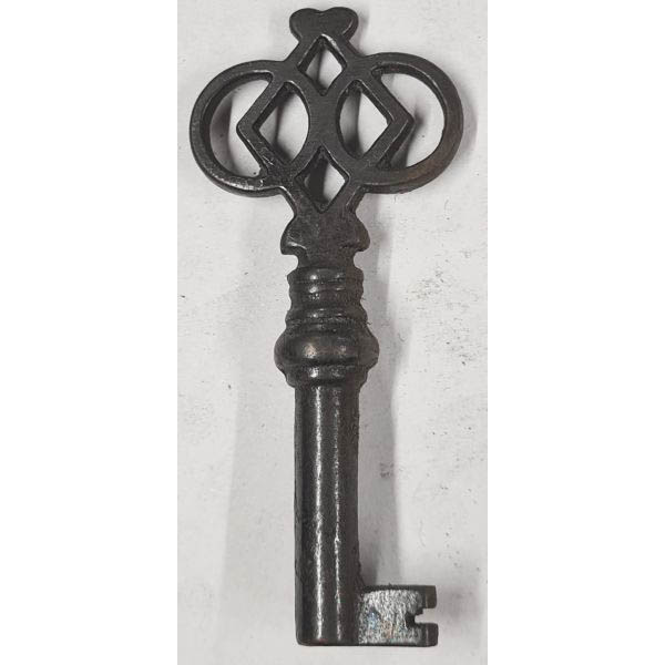 Schlüssel antike alte Form, aus Eisen blank mit gefrästem Chubbart für Schließung 2 niedrig, nur noch 3 Stück verfügbar