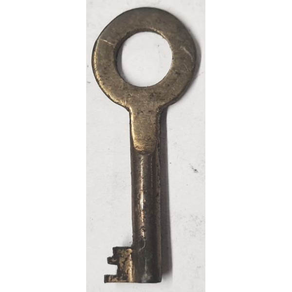 Schlüssel antike alte Form, aus Messing patiniert mit gefrästem Chubbart für Schließung 4 zierlich