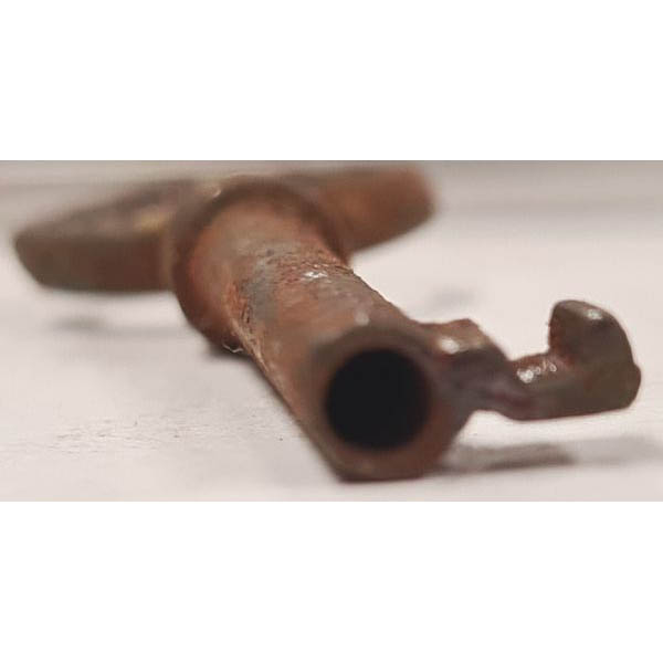 Schlüssel antike alte Form, aus Messing patiniert mit Nutenbart D, nur noch 4 x verfügbar Bild 2