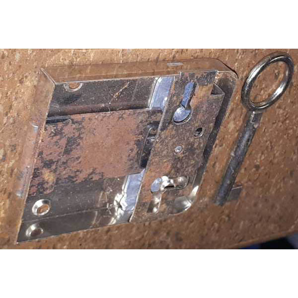 Kasten- und Schubladenschloss, Eisen vernickelt, Dorn 50mm rechts und links verwendbar Bild 2