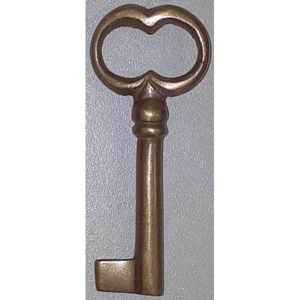 Nostalgischer alter Schlüssel in Messing patiniert, Halmlänge: 31mm, Bohrung: 5,5mm, Bart: 7x7,5mm