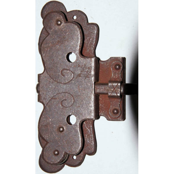 Vitrinenschloss mit Stulpe, Eisen gerostet mit Schlüssel, Dorn 40mm, rechts und links verwendbar, mit Schlüssel.