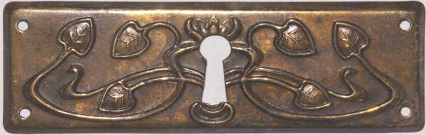 Schlüsselschild, Messing patiniert, aus Blech gestanzt und geprägt.