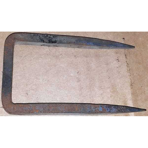 Einschlagkloben original alt, Eisen roh, für Schlösser oder Riegel