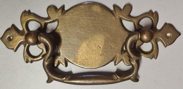 Antiker Fallgriff, Messing patiniert, ohne Schlüsselloch, Einzelstück, nur 1 x verfügbar