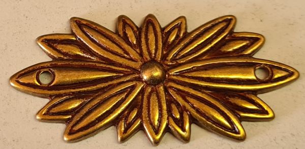 Applikation antik, Zierteil Messing gegossen patiniert, nur noch 1 Stück verfügbar, Restposten