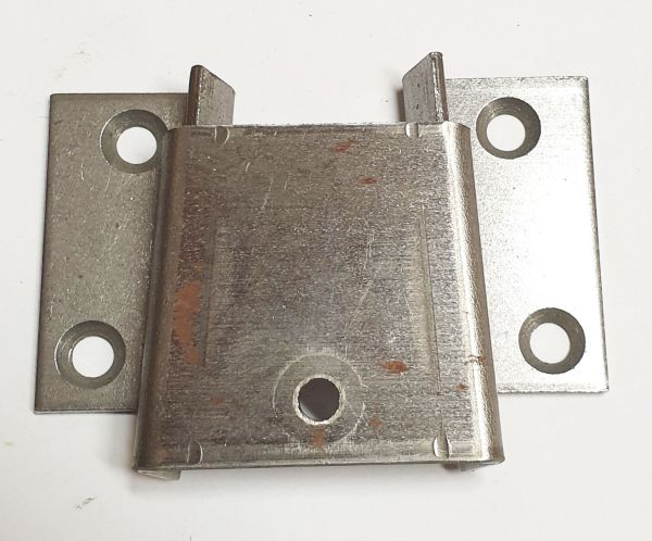 Keilbeschlag Oberteil, Eisen roh. Aus Blech gestanzt und geprägt, nur noch 1 Stück verfügbar, Restposten