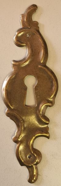 Schlüsselschild, Messing hell patiniert. Aus Blech gestanzt und getrieben, nur 2 x verfügbar