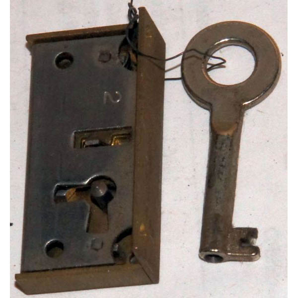 Mini-Kastenschloss, Messing geschliffen, mit vernickeltem Schlüssel, Dorn 8mm links, Einzelstück, nur 1 x verfügbar.