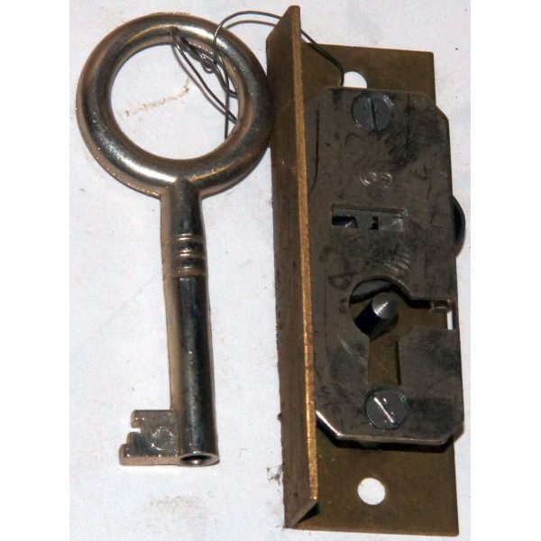 Einlassschloß alt, antik, Messing roh, mit vernickeltem Schlüssel, Dornmaß 10mm rechts