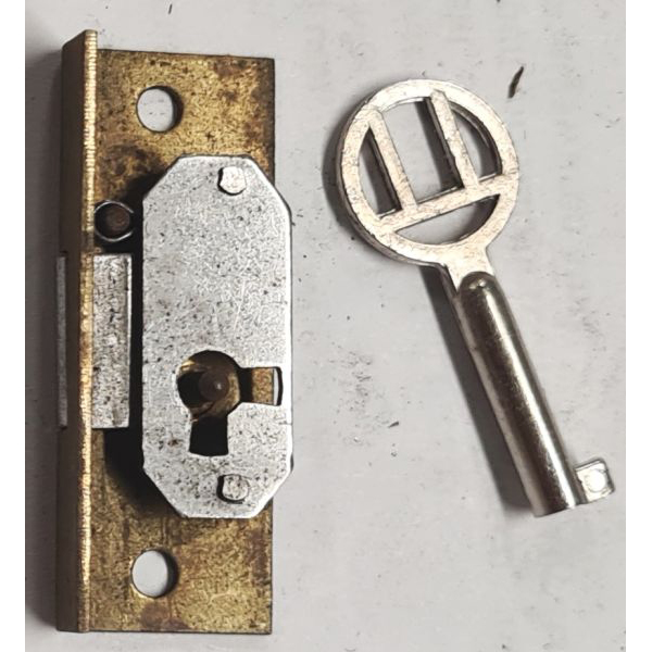 Einlassschloß, Messing roh mit vernickeltem Schlüssel, Dorn 10mm rechts, antik, alt, nur 1 Stück verfügbar