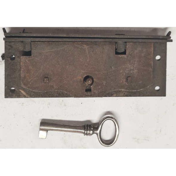 Schatullenschloss, Eisen angerostet mit Schlüssel, Dorn 20mm, für Schatullen und kleine Truhen, nur 1x verfügbar