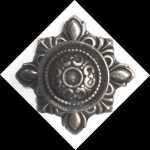 Knopf Ø 29mm, mit Rosette, Messing gestanzt, geprägt und schön antik altverzinnt