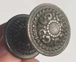 Messingknopf antik Gründerzeit, Ø 21mm Möbelknopf mit Rosette altverzinnt.