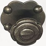 Möbelknopf rustikal, antik Ø 33mm, mit Rosette, Eisen altverzinnt. Knopf aus Eisen gegossen, Rosette aus Blech gestanzt und geprägt.