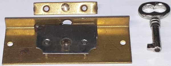 Einlaßschatullenschloß, Messing roh, mit Schlüssel, Dorn 12mm. Für kleine Truhen oder Schmuckkästchen