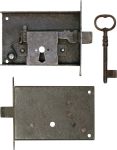 Schnappriegel-Kastenschloss, Eisen gerostet und gewachst, mit Schlüssel, Dorn 120mm links
