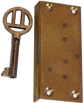 Einlassschloß alt, antik, Messing roh, mit vernickeltem Schlüssel, Dornmaß 16mm rechts