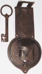 Antikes handgefertigtes Truhenschloss historisches, altes mit Haken und Schlüssel, Eisen rostig, Dorn 155mm, Einzelstück, nur 1 x verfügbar (L)