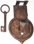Antikes handgefertigtes Truhenschloss historisches, altes mit Haken und Schlüssel, Eisen rostig, Dorn 112mm, Einzelstück, nur 1 x verfügbar (L)