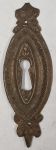 Schlüsselschild, Messing roh, aus Blech gestanzt und geprägt, original alter Beschlag, Einzelstück, nur 1 Stück verfügbar