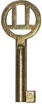 Kleiner Schlüssel hell vermessingt, antik, alt, mit geradem Bart, Außendurchmesser 4,2mm
