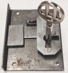 Einlassschloß, Eisen blank mit vernickeltem Schlüssel, Dorn 36mm rechts, antik, alt, Einzelstück, nur 1 x verfügbar