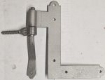 Fensterwinkelband mit Kloben, Eisen blank, Schenkellängen: 90x120mm, für Überschlag 15mm, nur noch 2 Stück lagernd