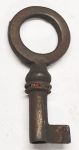 Schlüssel antike alte Form, aus Messing patiniert und geradem Bart, kleines Modell, nur noch 2 Stück erhältlich