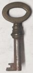 Schlüssel antike alte Form, aus Eisen mit Messingreide mit gefrästem Chubbart für Schließung 3 zierlich, nur noch 2 Stück verfügbar