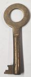 Schlüssel antike alte Form, aus Messing patiniert mit gefrästem Chubbart für Schließung 3 zierlich