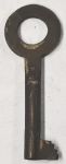 Schlüssel antike alte Form, aus Messing patiniert mit gefrästem Chubbart für Schließung 6 zierlich