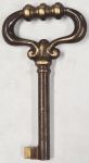 Schlüssel antike alte Form, aus Messing brüniert, abgerieben, gerader Bart etwas ausgefeilt, nur noch 1 Stück verfügbar