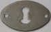 Schlüsselschild, Eisen blank. Aus Blech gestanzt und geprägt.