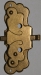 Vitrinenschloss mit Stulpe, Eisen altvermessingt mit Schlüssel, Dorn 15mm, rechts und links verwendbar, mit Schlüssel.