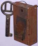 Mini-Kastenschloss, Eisen angerostet, mit Schlüssel, Dorn 10mm rechts