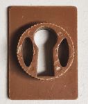 Schlüsselschild zum Einlassen Kunststoff braun, nur 1 x verfügbar